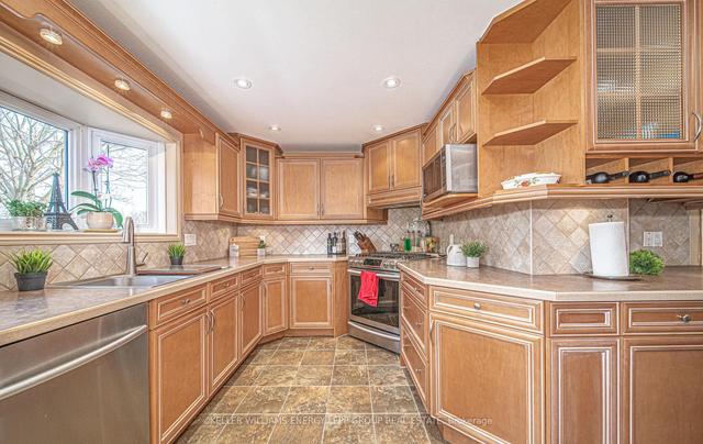 30 Bolland Cres, House detached with 4 bedrooms, 3 bathrooms and 4 parking in Ajax ON | Image 8
