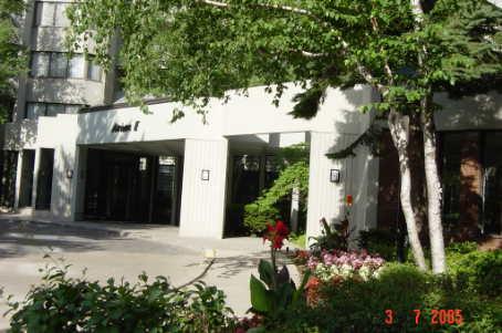 2009 - 65 Spring Garden Ave, Condo with 3 bedrooms, 3 bathrooms and 1 parking in Toronto ON | Image 2