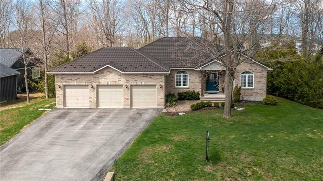 110 Highland Dr, House detached with 3 bedrooms, 4 bathrooms and 9 parking in Oro Medonte ON | Image 1
