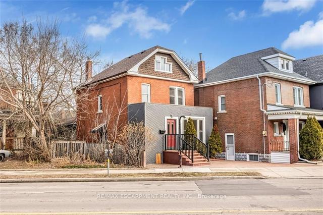 1537 King St E, House detached with 3 bedrooms, 2 bathrooms and 1 parking in Hamilton ON | Image 1