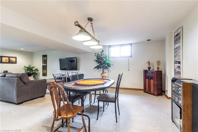 124 Pheasant Run Drive, House detached with 2 bedrooms, 3 bathrooms and 3 parking in Guelph ON | Image 22