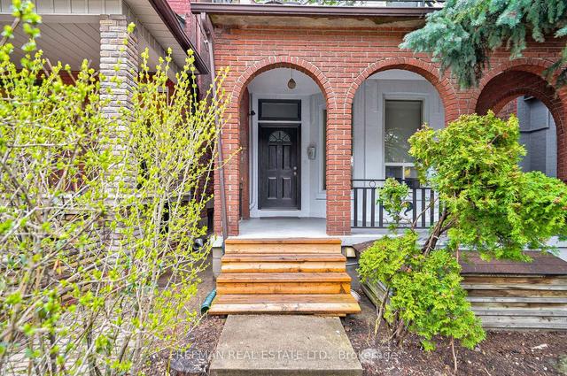 435 Manning Ave, House detached with 7 bedrooms, 3 bathrooms and 2 parking in Toronto ON | Image 26