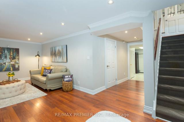 45 Park Dr, House detached with 4 bedrooms, 3 bathrooms and 4 parking in Vaughan ON | Image 18