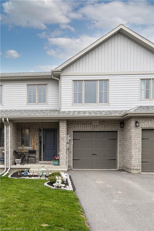 918 Blossom Street, House attached with 3 bedrooms, 2 bathrooms and 2 parking in Kingston ON | Image 4