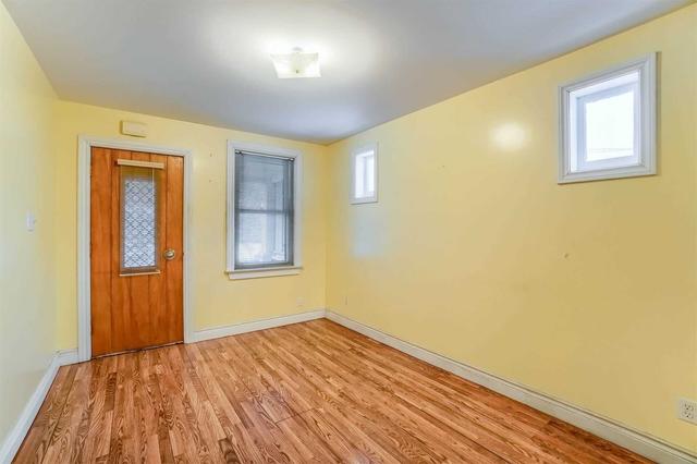 93 Twenty Second St, House detached with 2 bedrooms, 2 bathrooms and 4 parking in Toronto ON | Image 34