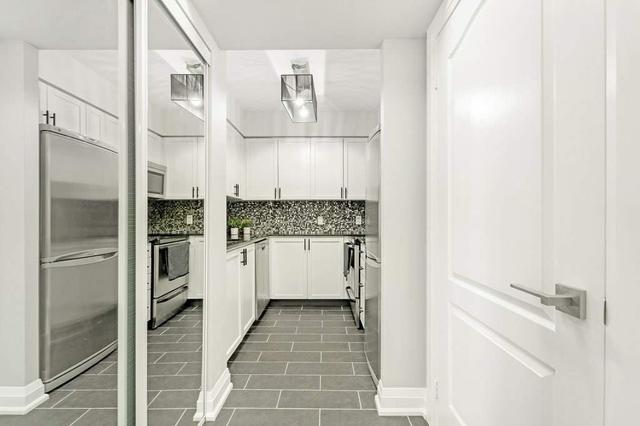 701 - 1103 Leslie St, Condo with 1 bedrooms, 1 bathrooms and 1 parking in Toronto ON | Image 2