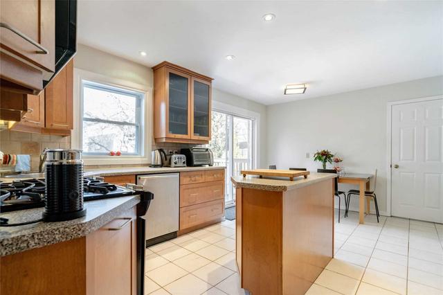 36 Lawnview Dr, House detached with 3 bedrooms, 4 bathrooms and 6 parking in Toronto ON | Image 32