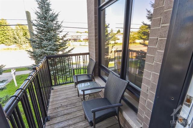 228 Pembina Private, House attached with 2 bedrooms, 2 bathrooms and 1 parking in Ottawa ON | Image 3