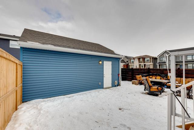 3944 202 Avenue Se, Home with 3 bedrooms, 2 bathrooms and 2 parking in Calgary AB | Image 40