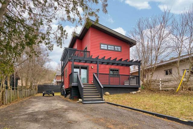 18 Parry Sound Rd, House detached with 3 bedrooms, 2 bathrooms and 5 parking in Parry Sound ON | Image 12