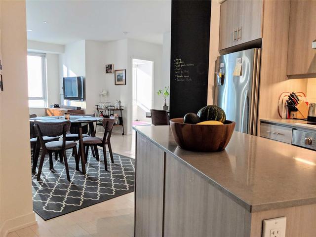 404 - 1 The Esplanade, Condo with 2 bedrooms, 2 bathrooms and null parking in Toronto ON | Image 2