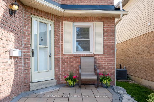 7 Michener Cres, House detached with 4 bedrooms, 3 bathrooms and 6 parking in Markham ON | Image 12