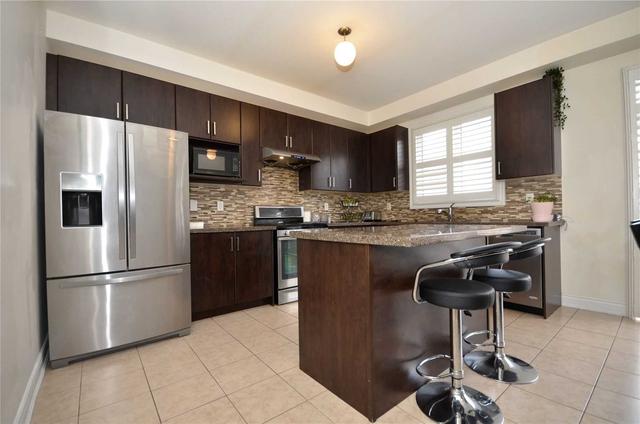 35 Orange Blossom Tr, House detached with 4 bedrooms, 5 bathrooms and 6 parking in Brampton ON | Image 5