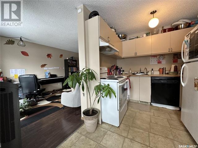 309 Angus Street, House detached with 12 bedrooms, 8 bathrooms and null parking in Regina SK | Image 14