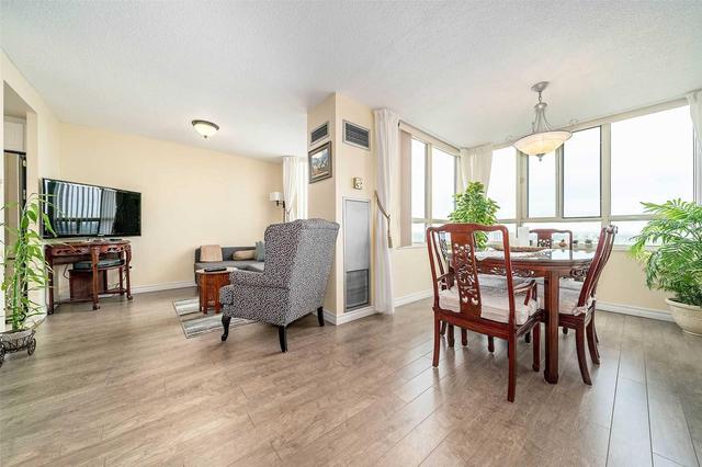 Ph4 - 100 County Court Blvd, Condo with 3 bedrooms, 2 bathrooms and 2 parking in Brampton ON | Image 4