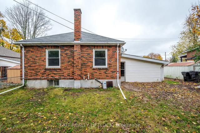 831 Barnardo Ave, House detached with 3 bedrooms, 1 bathrooms and 5 parking in Peterborough ON | Image 32