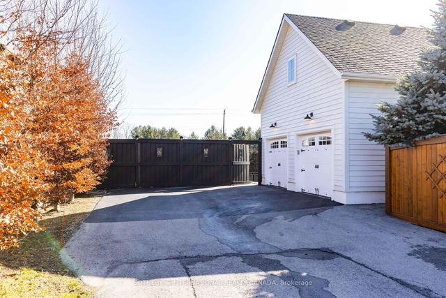 2 Macdonell Rd, House detached with 3 bedrooms, 4 bathrooms and 6 parking in Niagara on the Lake ON | Image 32