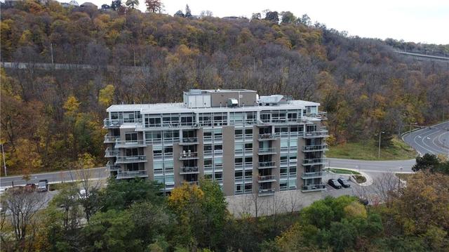 206 - 455 Charlton Avenue E, Condo with 2 bedrooms, 2 bathrooms and null parking in Hamilton ON | Image 1