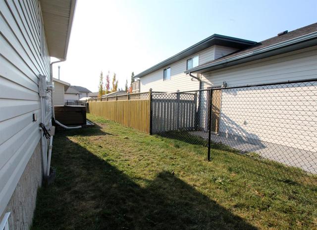 7 Heenan Court, House detached with 4 bedrooms, 2 bathrooms and 5 parking in Red Deer County AB | Image 37