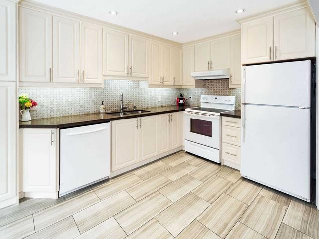 293 Discovery Tr, House detached with 3 bedrooms, 3 bathrooms and 3 parking in Vaughan ON | Image 6