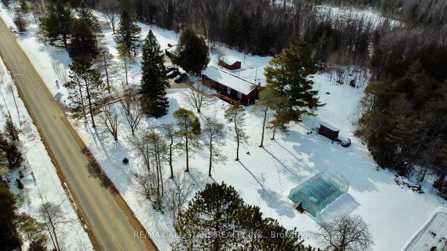 1057 Base Line Rd, House detached with 3 bedrooms, 2 bathrooms and 13 parking in Kawartha Lakes ON | Image 30
