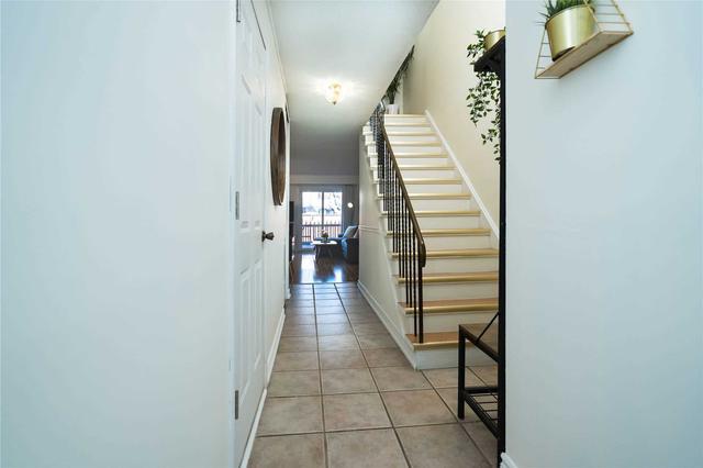 104 - 104 Foster Cres, Townhouse with 3 bedrooms, 3 bathrooms and 2 parking in Brampton ON | Image 23