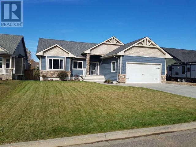 10908 111 Avenue, House detached with 6 bedrooms, 3 bathrooms and null parking in Fort St. John BC | Image 1
