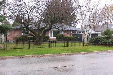 79 Lincoln St, House detached with 3 bedrooms, 3 bathrooms and 6 parking in Ajax ON | Image 1