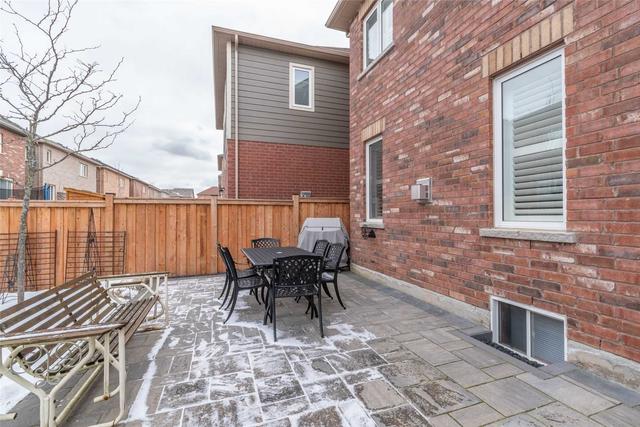 101 Fingland Cres, House detached with 3 bedrooms, 3 bathrooms and 2 parking in Hamilton ON | Image 40