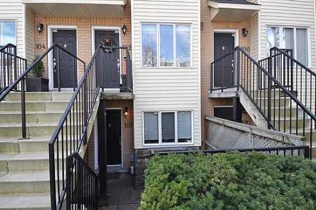 th 101 - 208 Niagara St, Townhouse with 2 bedrooms, 2 bathrooms and 1 parking in Toronto ON | Image 1