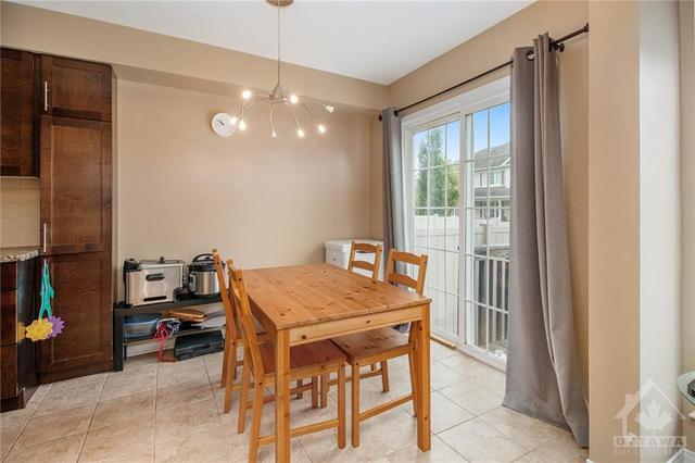 402 Ashbourne Crescent, Townhouse with 3 bedrooms, 3 bathrooms and 3 parking in Ottawa ON | Image 7