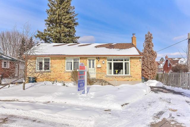 1 Glenwood Ave, House detached with 3 bedrooms, 2 bathrooms and 3 parking in Guelph ON | Image 1