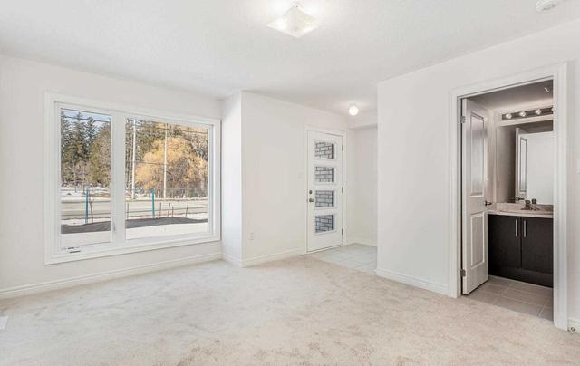 7 Queen Post Dr, House attached with 3 bedrooms, 3 bathrooms and 2 parking in Vaughan ON | Image 3