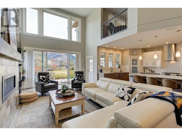 333 Prestwick Street, House detached with 6 bedrooms, 4 bathrooms and 6 parking in Kelowna BC | Image 18