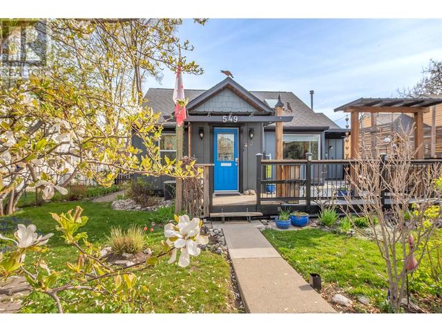 549 Okanagan Boulevard, House detached with 2 bedrooms, 2 bathrooms and 2 parking in Kelowna BC | Image 1