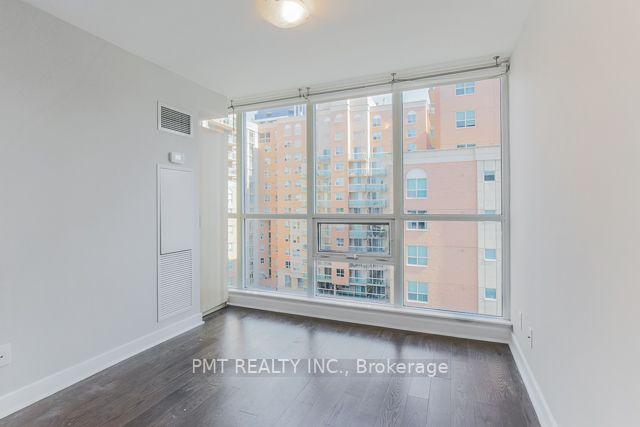 803 - 320 Richmond St E, Condo with 2 bedrooms, 2 bathrooms and 1 parking in Toronto ON | Image 2