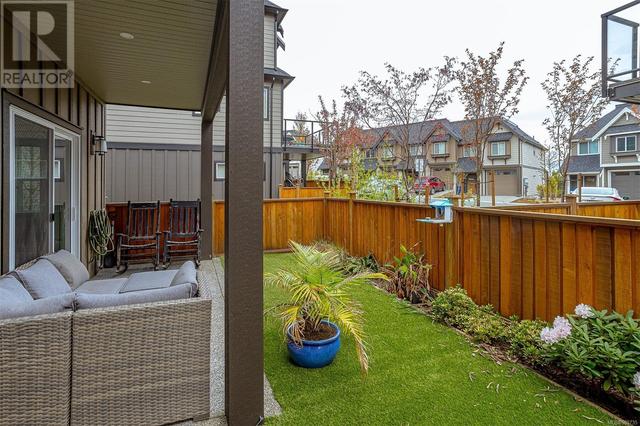 1212 Moonstone Loop, House attached with 4 bedrooms, 4 bathrooms and 2 parking in Langford BC | Image 45