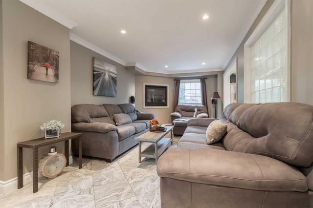 3272 Lady Slipper Crt, House detached with 5 bedrooms, 4 bathrooms and 6 parking in Mississauga ON | Image 5