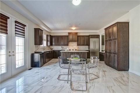 382 Torrey Pines Rd, House detached with 5 bedrooms, 4 bathrooms and 4 parking in Vaughan ON | Image 5