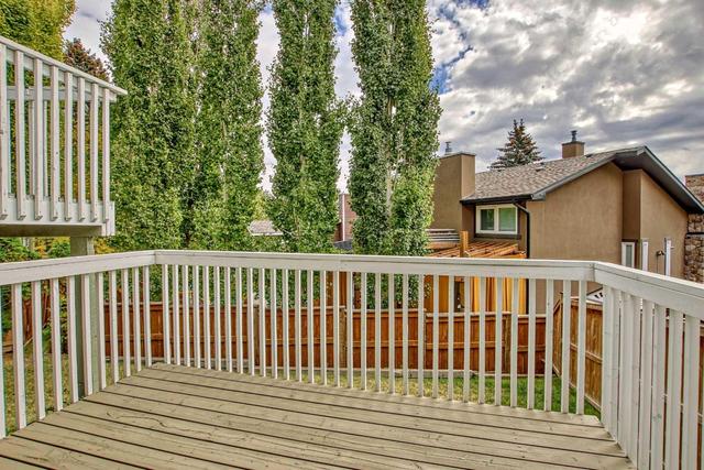 12 Stradwick Way Sw, House detached with 3 bedrooms, 2 bathrooms and 5 parking in Calgary AB | Image 40
