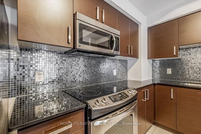 th12 - 19 Anndale Dr, Townhouse with 3 bedrooms, 3 bathrooms and 2 parking in Toronto ON | Image 7