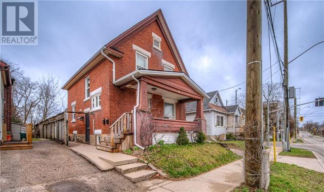 401 Courtland Avenue E, House other with 3 bedrooms, 2 bathrooms and 3 parking in Kitchener ON | Image 1