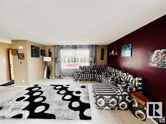 11441 162a Av Nw, House detached with 4 bedrooms, 2 bathrooms and 4 parking in Edmonton AB | Image 4