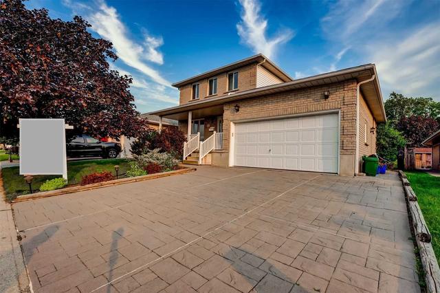 35 Carlos Crt, House detached with 3 bedrooms, 4 bathrooms and 5 parking in Cambridge ON | Image 1