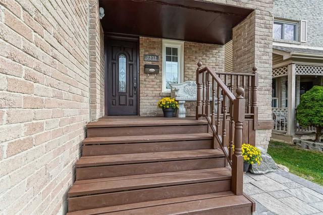 7232 Corrine Cres, House detached with 3 bedrooms, 3 bathrooms and 5 parking in Mississauga ON | Image 12