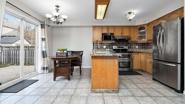 7 Graham Cres, House detached with 3 bedrooms, 3 bathrooms and 3 parking in Orangeville ON | Image 4