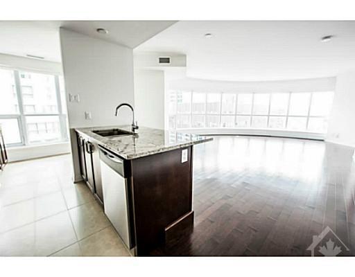 1401 - 242 Rideau Street, Condo with 2 bedrooms, 2 bathrooms and 1 parking in Ottawa ON | Image 5