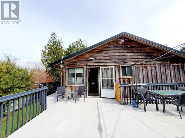 320 Leighton Way, House detached with 4 bedrooms, 3 bathrooms and 4 parking in Tofino BC | Image 20