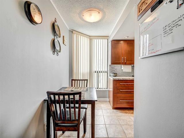 209 - 25 Agnes St, Condo with 2 bedrooms, 2 bathrooms and 1 parking in Mississauga ON | Image 11