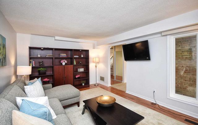 48 Tanjo Crt, House detached with 4 bedrooms, 4 bathrooms and 6 parking in Vaughan ON | Image 25